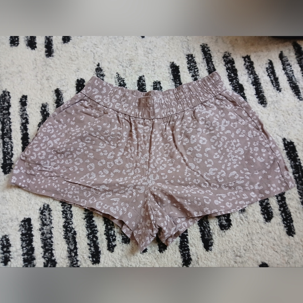 Leopard print linen shorts